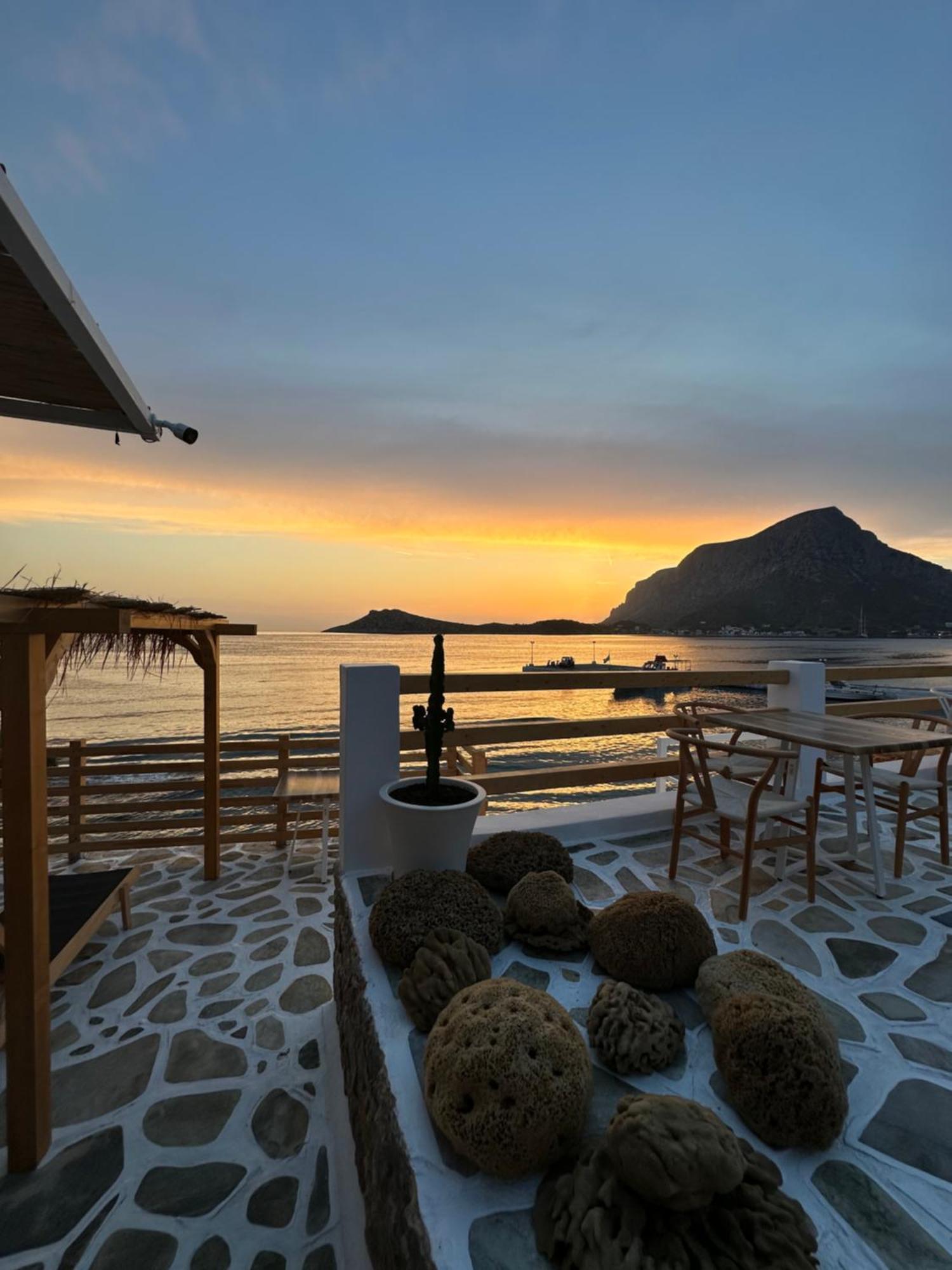 Spongia Hotel Suites & Spa Myrties Ngoại thất bức ảnh