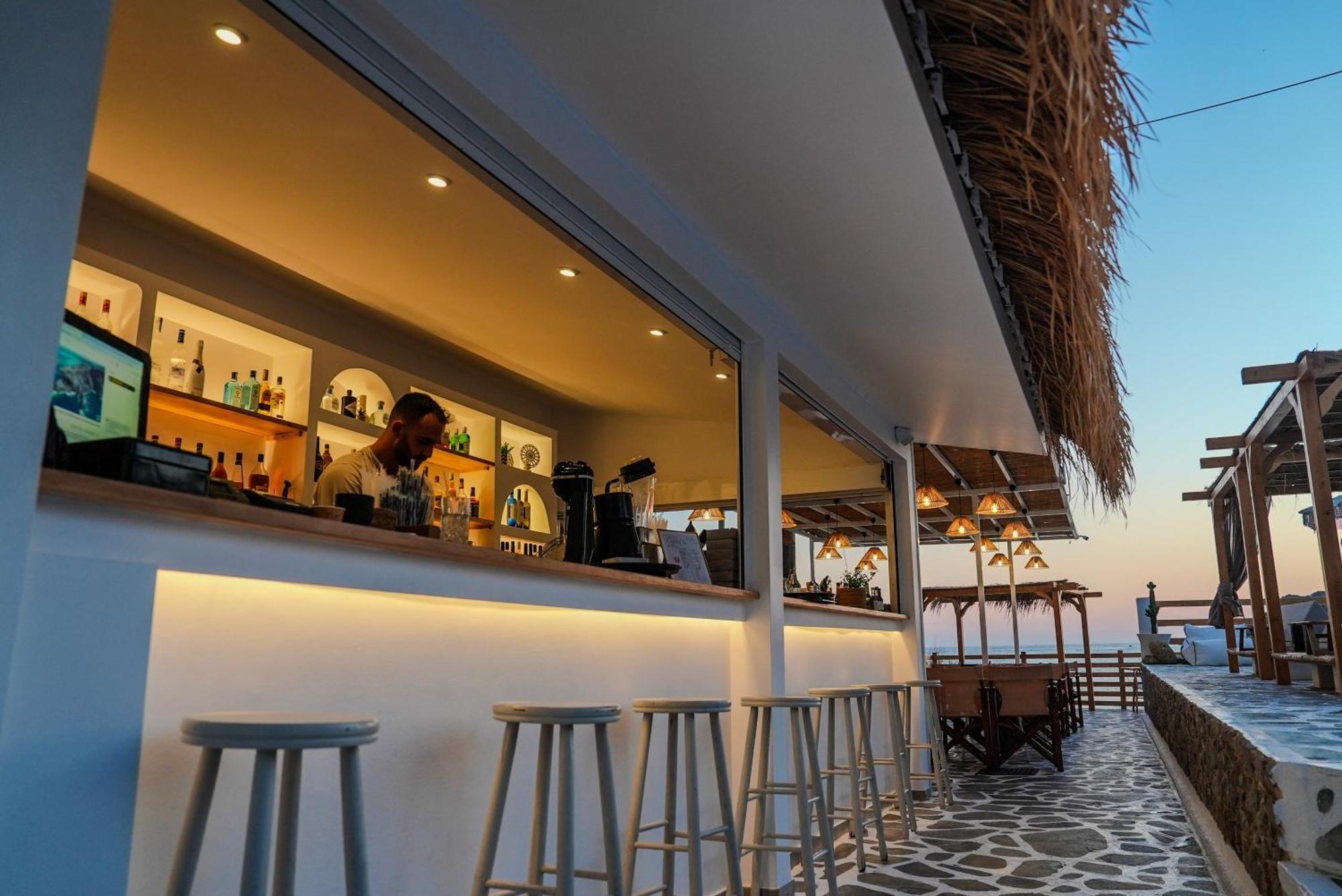 Spongia Hotel Suites & Spa Myrties Ngoại thất bức ảnh